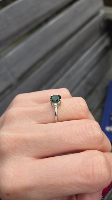 2491 Vintage 18ct White Gold Chrome Diopside Natural Diamonds Dress Ring