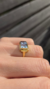 6187 Vintage Rare 18ct Gold Princess Cut Blue Spinels Signet Ring