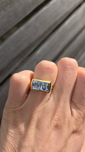 6187 Vintage Rare 18ct Gold Princess Cut Blue Spinels Signet Ring