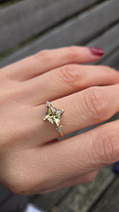 2223 Vintage: 9ct Gold Square Cut Peridot 6 Natural Diamonds Dress Ring