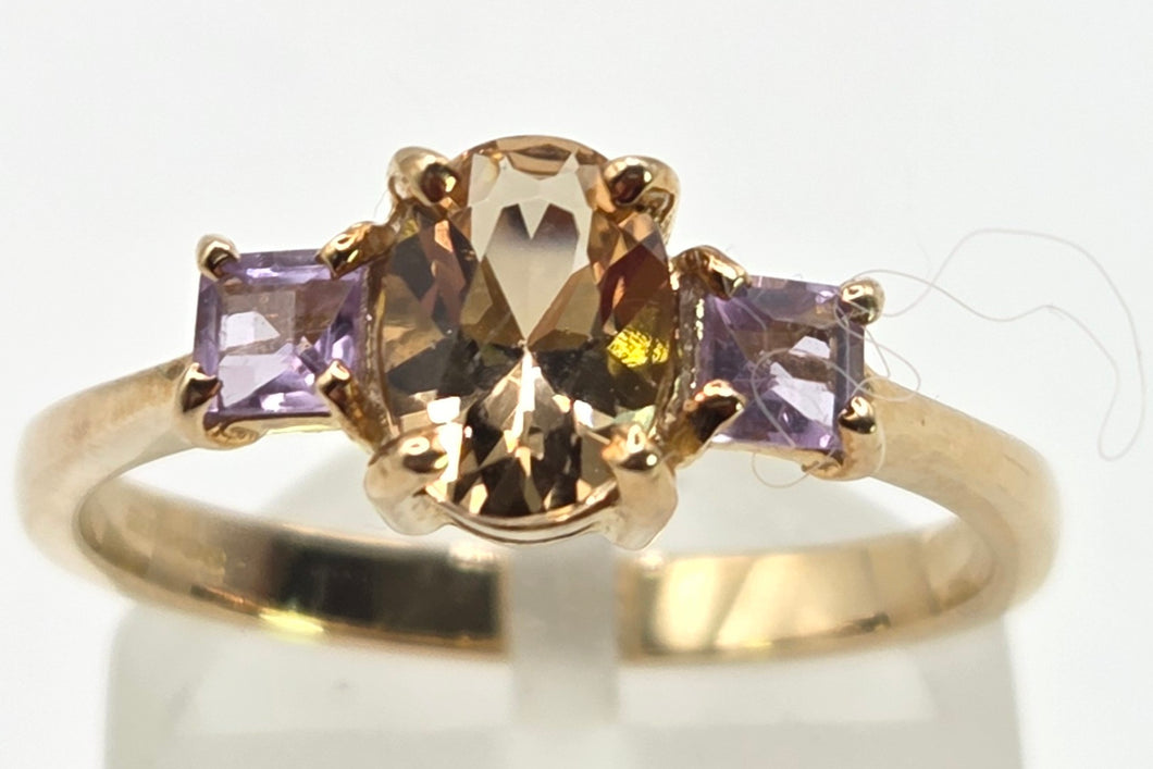 1246: Vintage 9ct Gold Citrine & Amethyst 3-Stone Straight Ring