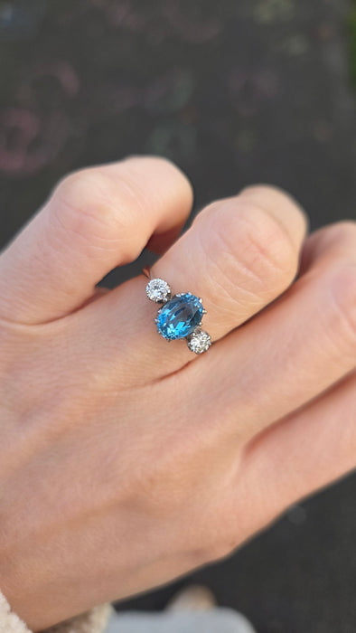 2467- Vintage Rare 18ct White Gold Platinum Aquamarine Diamonds 3-Stone Straight Ring