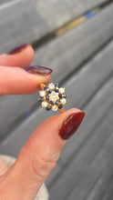 Cargar imagen en el visor de la galería, 6271 Vintage: 18ct Gold French Blue Sapphires Diamonds Flower Head Cluster
