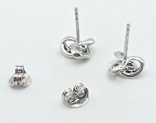Cargar imagen en el visor de la galería, 0122: Vintage - Silver 925 Blue Diamonds lovers Knot Earrings
