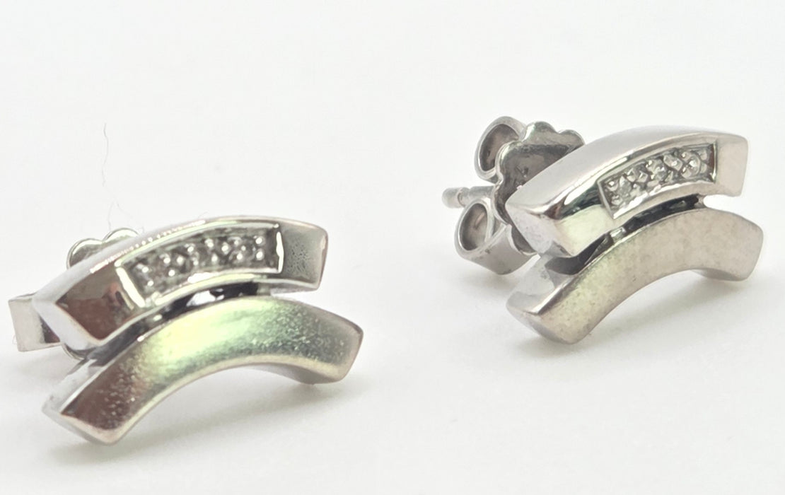 1882: 18ct White Gold Diamonds Geometric Set  Stud Earrings