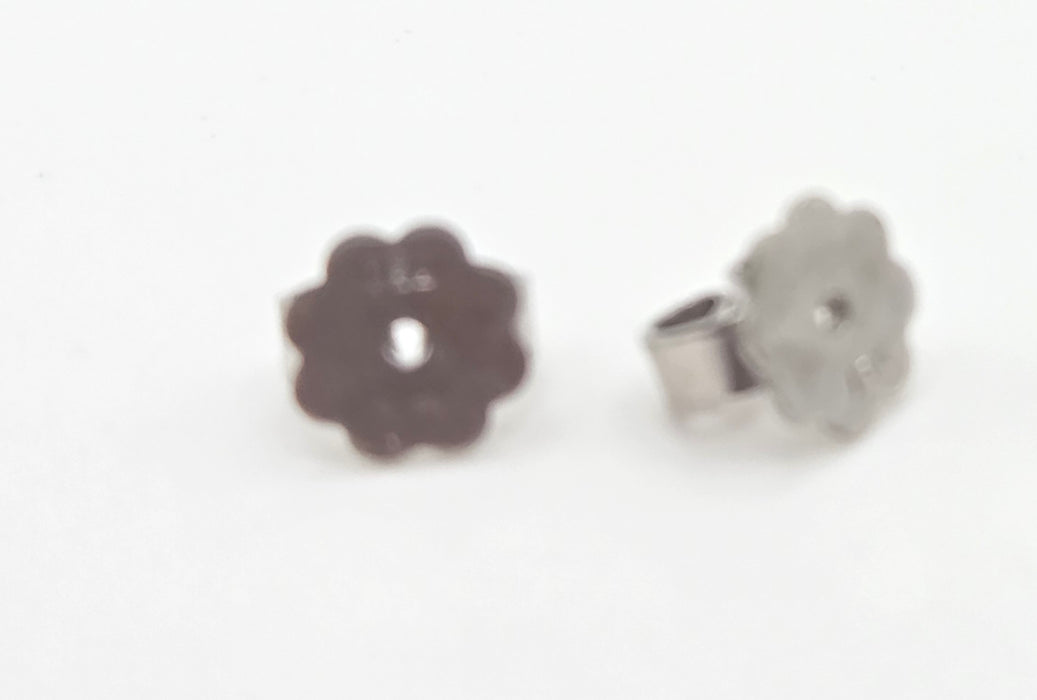 1882: 18ct White Gold Diamonds Geometric Set  Stud Earrings