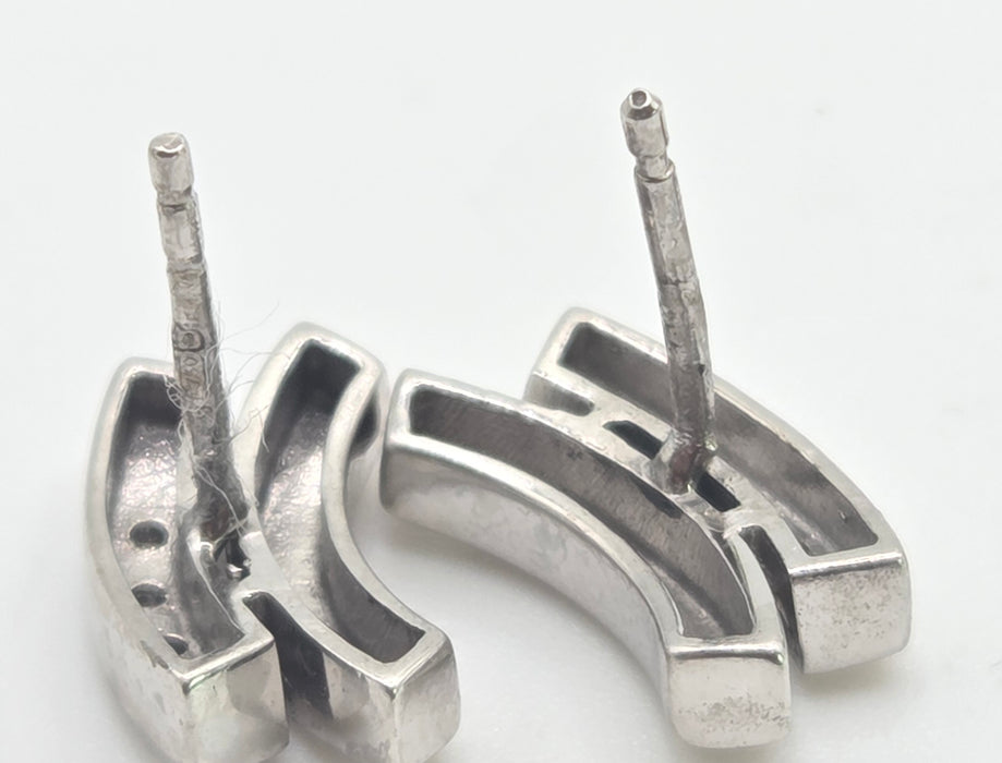 1882: 18ct White Gold Diamonds Geometric Set  Stud Earrings