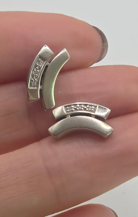 1882: 18ct White Gold Diamonds Geometric Set  Stud Earrings