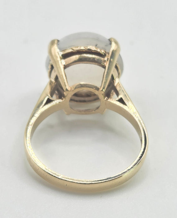 Vintage: 9ct Gold Large Cabochon Cut Moonstone Ring