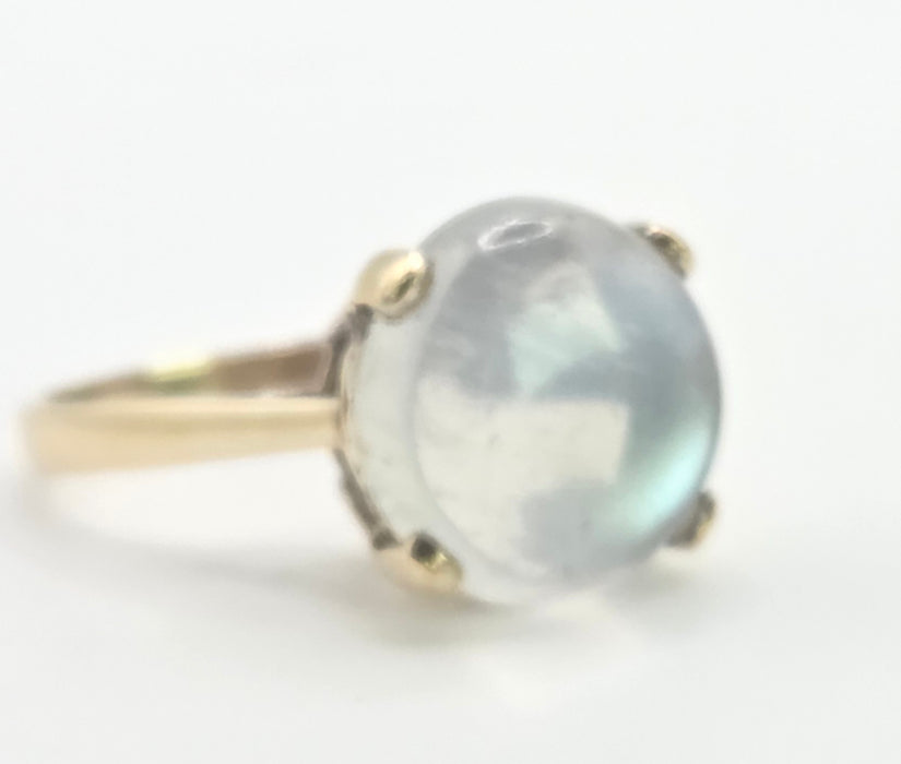 Vintage: 9ct Gold Large Cabochon Cut Moonstone Ring