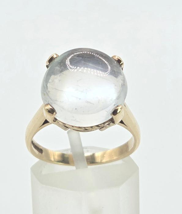 Vintage: 9ct Gold Large Cabochon Cut Moonstone Ring