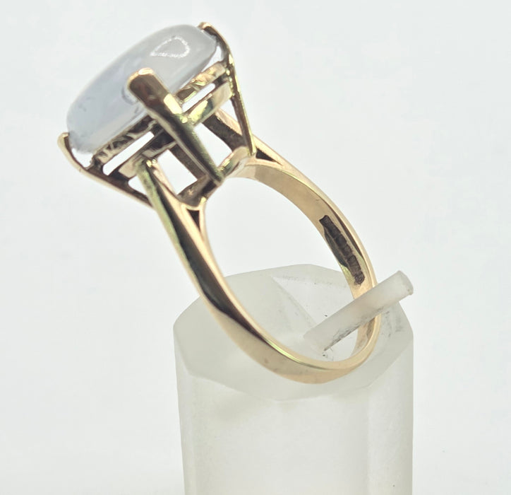 Vintage: 9ct Gold Large Cabochon Cut Moonstone Ring