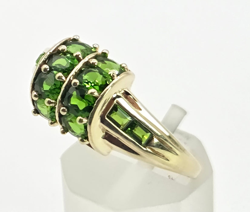 6376 Vintage: 9ct Yellow Gold Green Diopside Geometric Ring