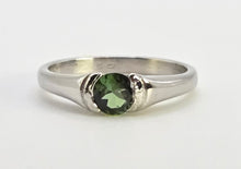 Load image into Gallery viewer, 2200: Vintage: Platinum Green Garnet Tsavorite Solitaire Ring

