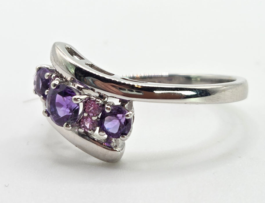 6381 Vintage: 9ct White Gold Purple & Lilac Amethyst Crossover Ring