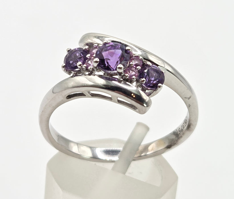 6381 Vintage: 9ct White Gold Purple & Lilac Amethyst Crossover Ring