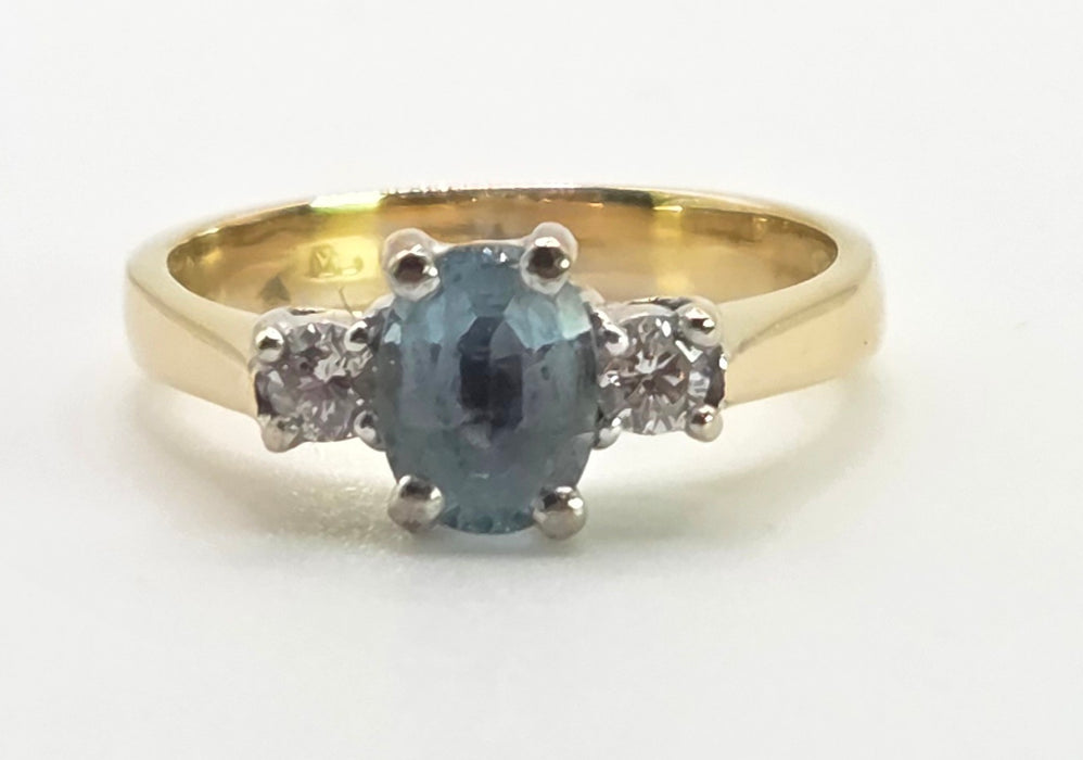 2012: Vintage: 18ct Gold Blue Aquamarine Diamonds 3-Stone Straight Ring