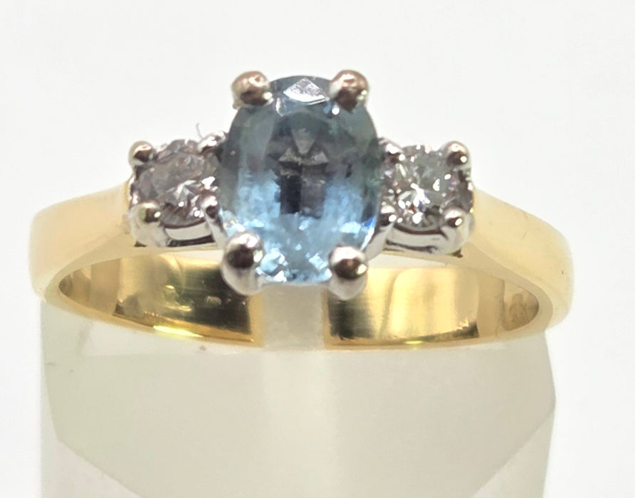 2012: Vintage: 18ct Gold Blue Aquamarine Diamonds 3-Stone Straight Ring