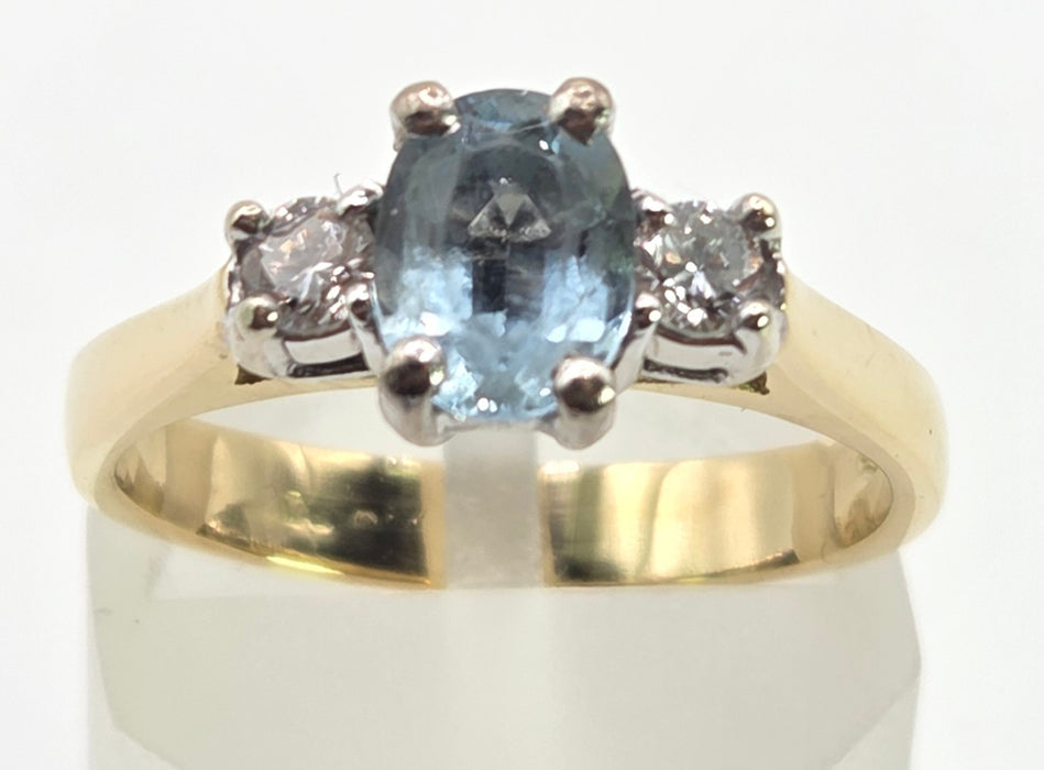 2012: Vintage: 18ct Gold Blue Aquamarine Diamonds 3-Stone Straight Ring