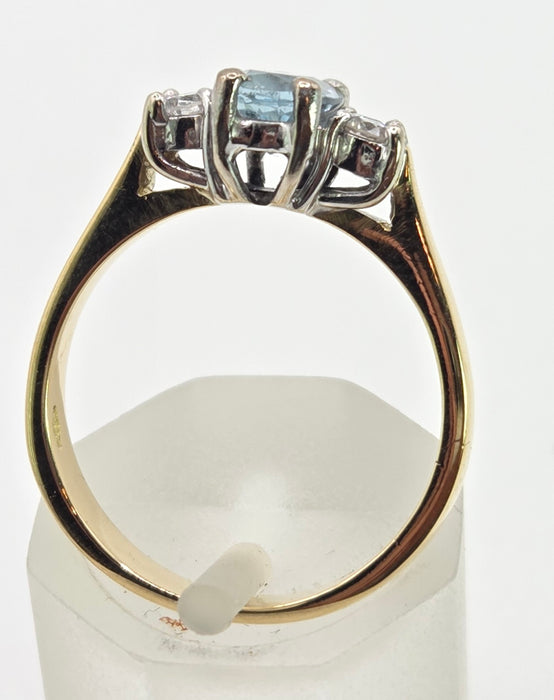 2012: Vintage: 18ct Gold Blue Aquamarine Diamonds 3-Stone Straight Ring