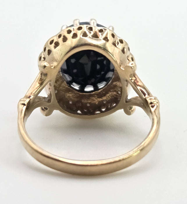 Vintage: 9ct Gold Blue Sapphire & Diamond Diana Style Cluster Ring