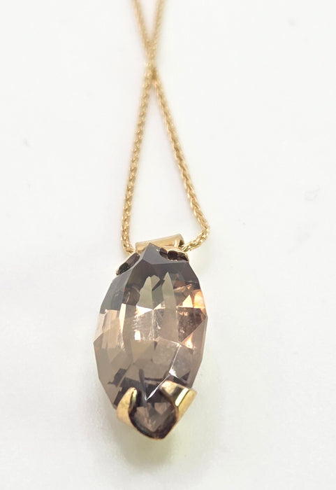 2581: Vintage: 9ct Gold Marquise Cut Smokey Quartz Pendant & Necklace