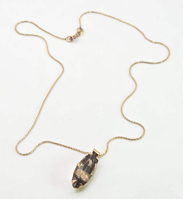 2581: Vintage: 9ct Gold Marquise Cut Smokey Quartz Pendant & Necklace