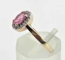 Load image into Gallery viewer, 2587: Vintage: 9ct Gold Padparadscha &amp; White Sapphires Dress Ring

