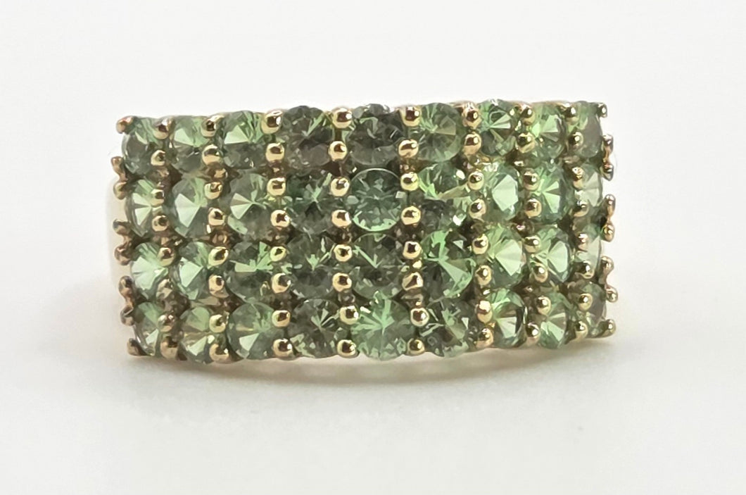 2611: Vintage; 9ct Gold 32 Green Garnets Statement Ring- Fabulous