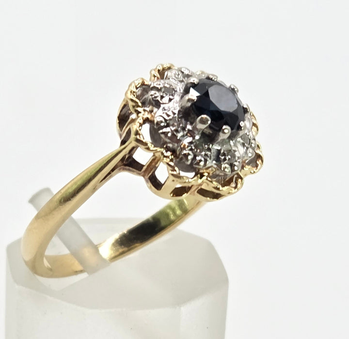 Vintage: 18ct Gold Blue Sapphire & Diamond Flowerhead Cluster Ring