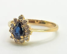 Load image into Gallery viewer, 0632: Vintage 18ct Gold Cornflower Blue Sapphire Diamonds Cluster Ring
