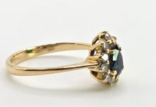 Load image into Gallery viewer, 0632: Vintage 18ct Gold Cornflower Blue Sapphire Diamonds Cluster Ring
