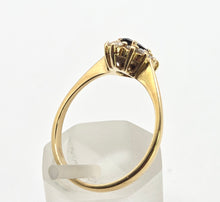 Load image into Gallery viewer, 0632: Vintage 18ct Gold Cornflower Blue Sapphire Diamonds Cluster Ring
