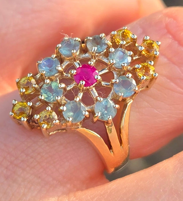 2506- Vintage: 9ct Gold Green & Yellow Sapphires Ruby Openwork Cocktail Ring