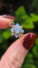 Load image into Gallery viewer, 2158: Vintage: 9ct Gold 7 White Opals Diamonds Flower Head Ring- From 1981

