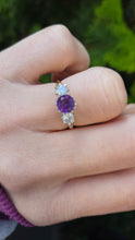 Load image into Gallery viewer, 2496: Vintage Exquisite 18ct Gold Amethyst Twin Round Full Cut Diamonds
