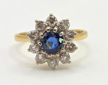 Load image into Gallery viewer, 2693: Vintage 18ct Gold Cornflower Blue Sapphire Diamonds (0.6ct) Cluster Ring
