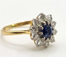 Load image into Gallery viewer, 2693: Vintage 18ct Gold Cornflower Blue Sapphire Diamonds (0.6ct) Cluster Ring
