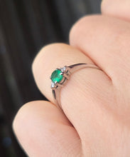Load image into Gallery viewer, 8286 Vintage: Petite 18ct White Gold Emerald &amp; Diamonds 3 Stone Ring
