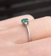 Load image into Gallery viewer, 8286 Vintage: Petite 18ct White Gold Emerald &amp; Diamonds 3 Stone Ring
