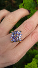 Load image into Gallery viewer, 2538: Vintage 9ct Gold Violet Blue Tanzanites Flower  Head Ring
