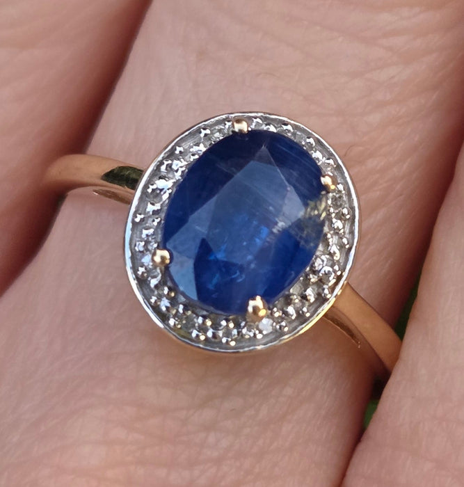 6302 Vintage: 9ct Gold Persian Blue Sapphire Diamonds Dress Ring