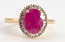 Load image into Gallery viewer, 2562: Vintage: 18ct Gold Burmese Ruby Diamonds Cluster Ring

