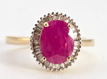 Load image into Gallery viewer, 2562: Vintage: 18ct Gold Burmese Ruby Diamonds Cluster Ring
