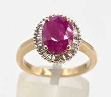 Load image into Gallery viewer, 2562: Vintage: 18ct Gold Burmese Ruby Diamonds Cluster Ring

