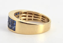 Load image into Gallery viewer, 2625: Vintage; 18ct Gold Ceylon Blue Sapphire Tiered Ring- Fabulous
