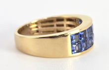 Load image into Gallery viewer, 2625: Vintage; 18ct Gold Ceylon Blue Sapphire Tiered Ring- Fabulous
