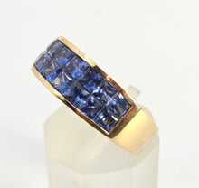 Load image into Gallery viewer, 2625: Vintage; 18ct Gold Ceylon Blue Sapphire Tiered Ring- Fabulous
