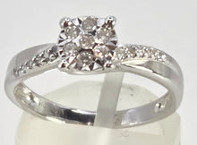 Load image into Gallery viewer, 0602: Vintage: 9ct White Gold 19 Natural Sparkling Diamonds Dress Ring

