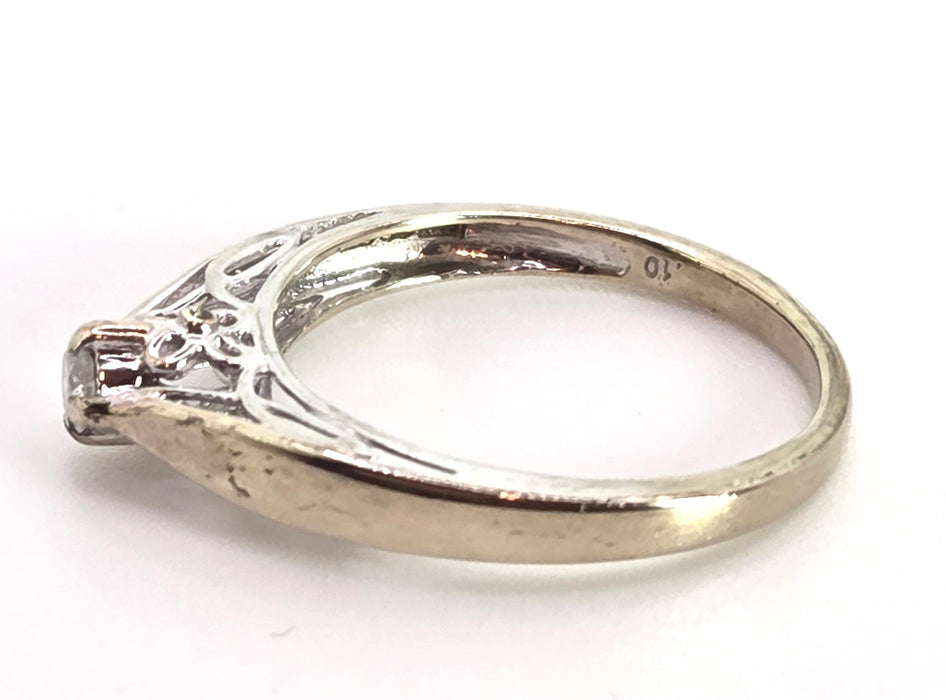 0606 Vintage: 9ct Yellow & White Gold Round Cut Natural Diamond Solitaire Ring